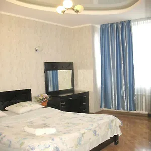 tbilisi-ozero-lisi.alltbilisihotels.com/