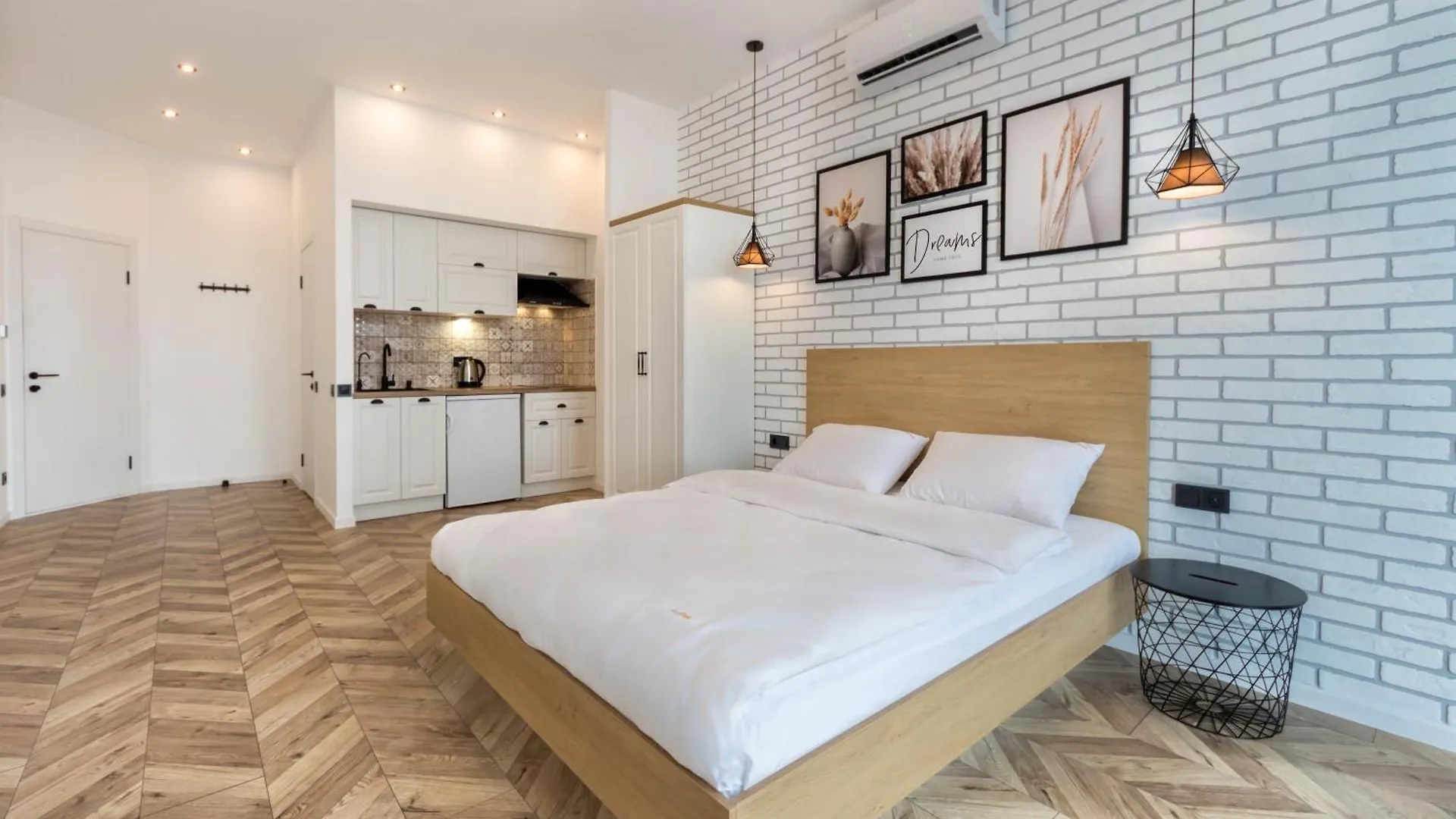 Dayflat Apartments On The Left Bank Kyiv Ukraine